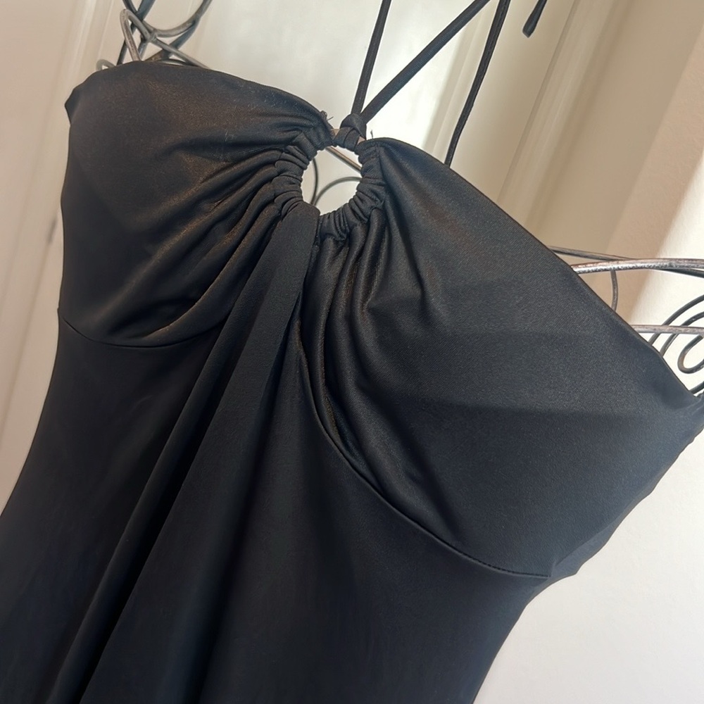 Bebe LBD size M. Back zipper.
